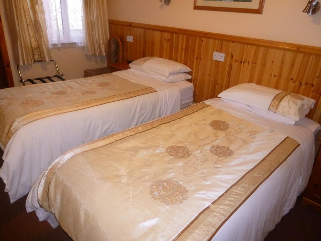 Clifford'S Ocean View B&B Уотървил Стая снимка